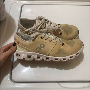 On Cloud Tennis Shoes